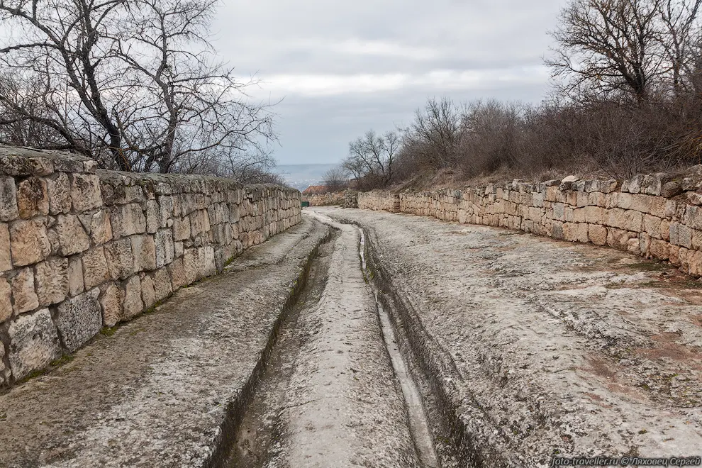 Глубокие следы.