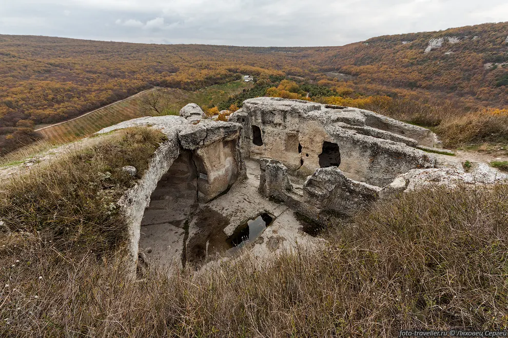Храм с обрушенной крышей