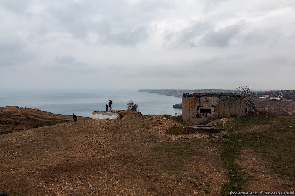 Командный пункт 623-й береговой батареи на мысе Фиолент в Севастополе.
Представляет собой специальный бункер. 