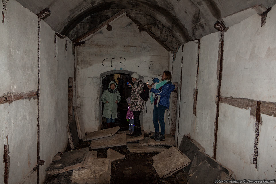 Внутри туннеля в форте Северная Балаклава.