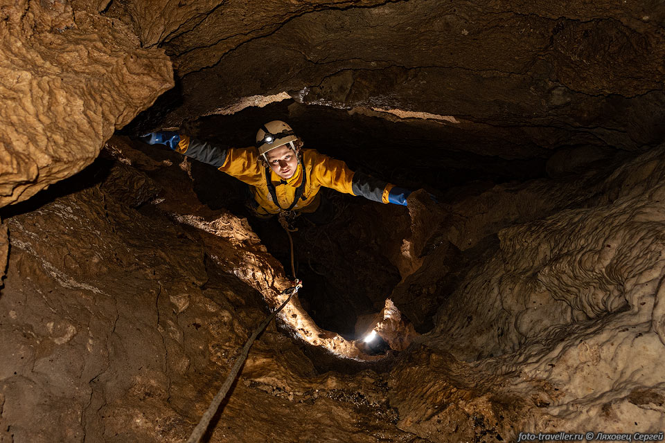 Колодец в пещере Новая на Чатыр-Даге