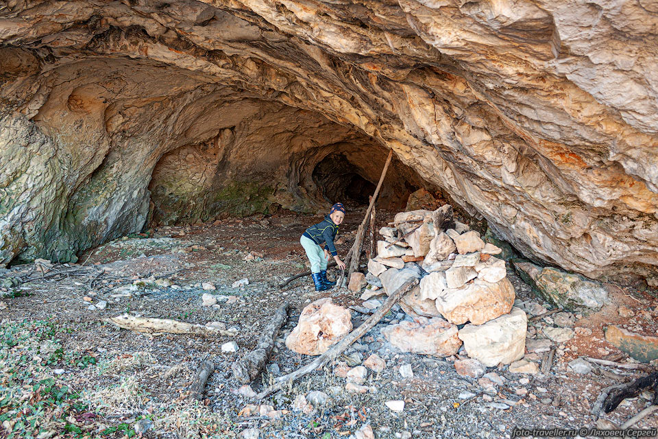 Кострище в пещере Д28 (4448/3416-2)