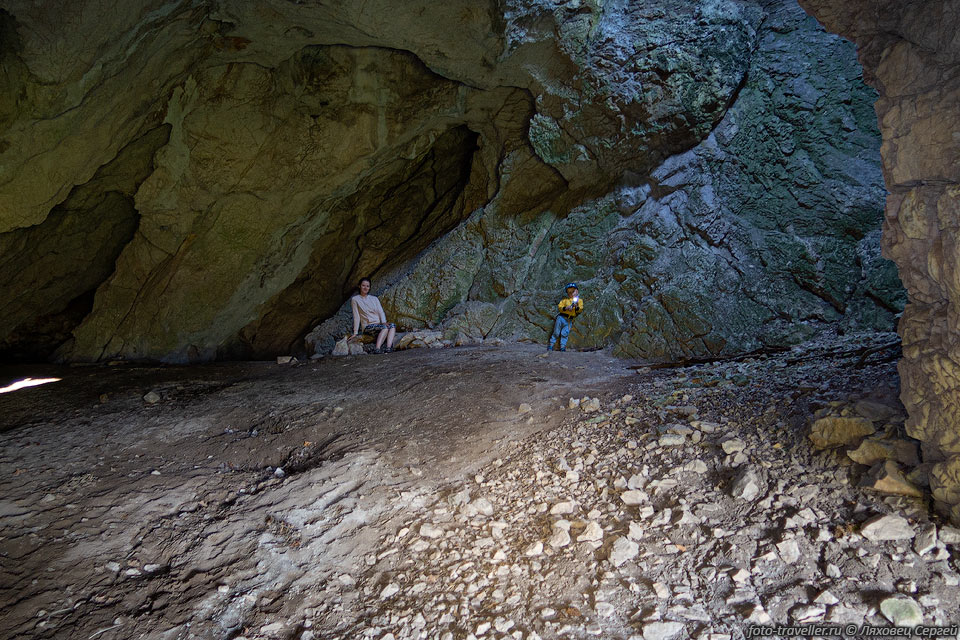 В пещере Голубиная-1