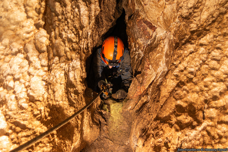 Глубина пещеры Буровая составила 225 м