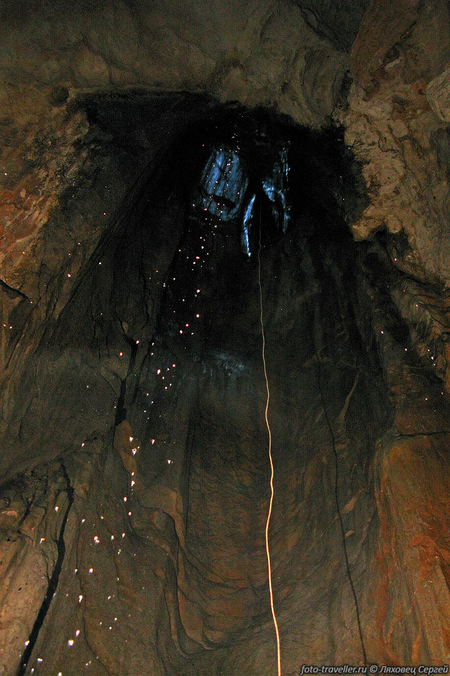 Входной колодец в пещере Бездонный колодец (Топсюс-Хосар)