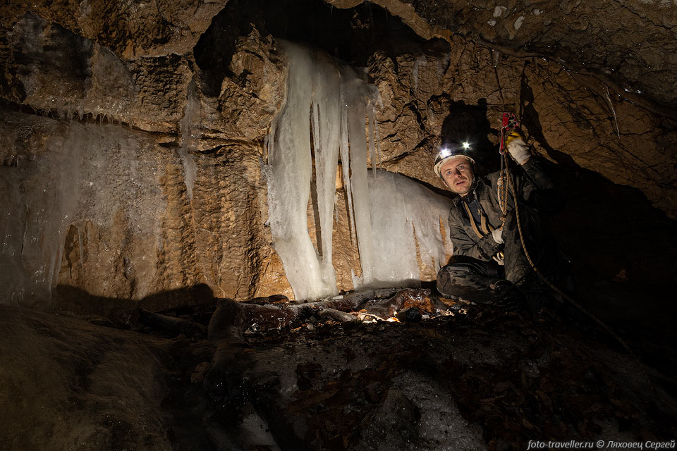 На дне колодца в пещере Чумнук-Хосар