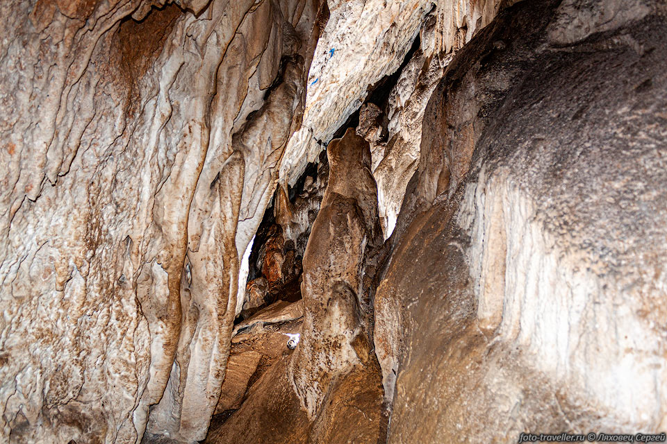 Основной ход в пещере Эклизи-Коба