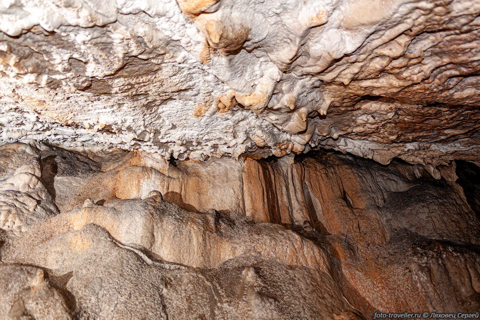 Вторичные образования в пещере Эклизи-Коба