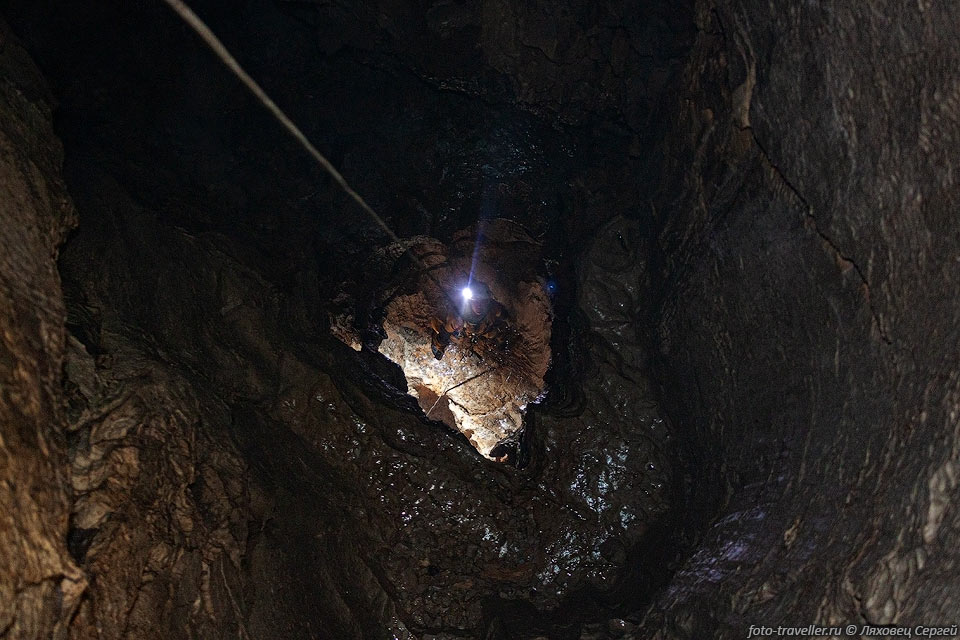 Верхний колодец в пещере Бычья