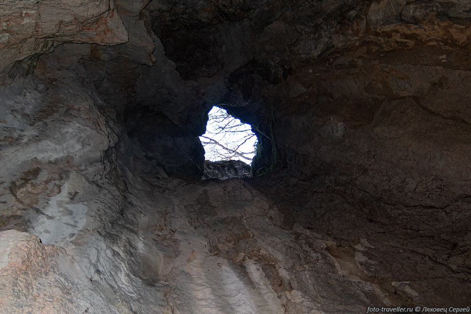 Колодец в пещере Моховая