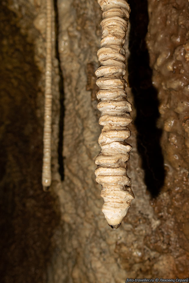 Сталактит в пещере К15 (4446/3416-1)