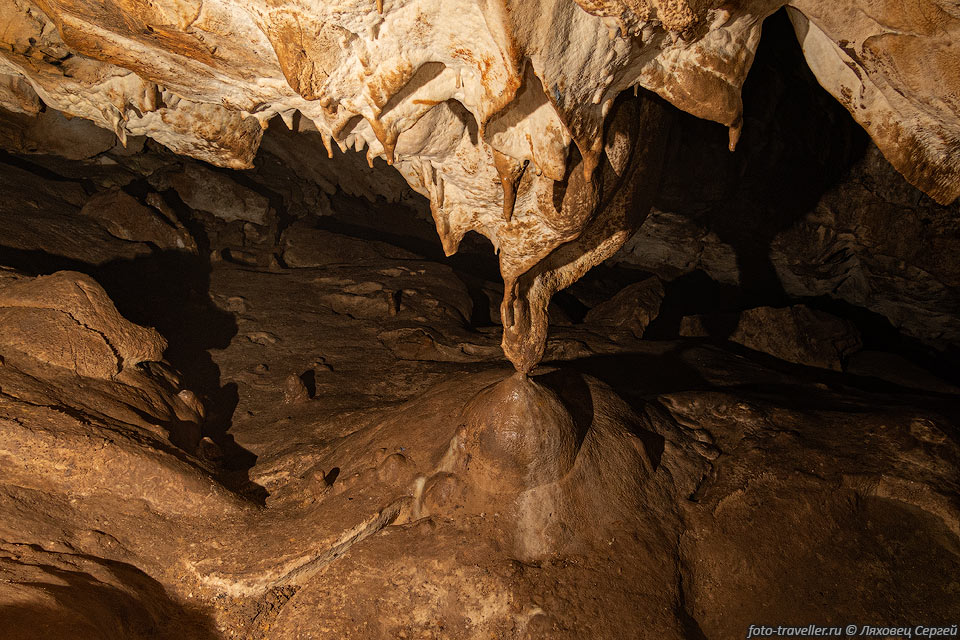 Вторичные образования в пещере Победа на Чатыр-Даге