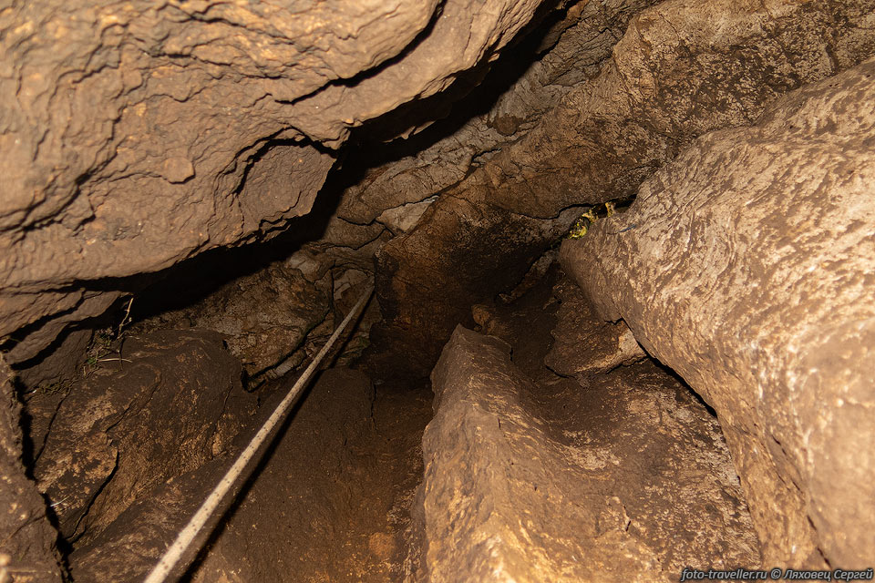 Верх колодца в пещере К29 на Чатыр-Даге
