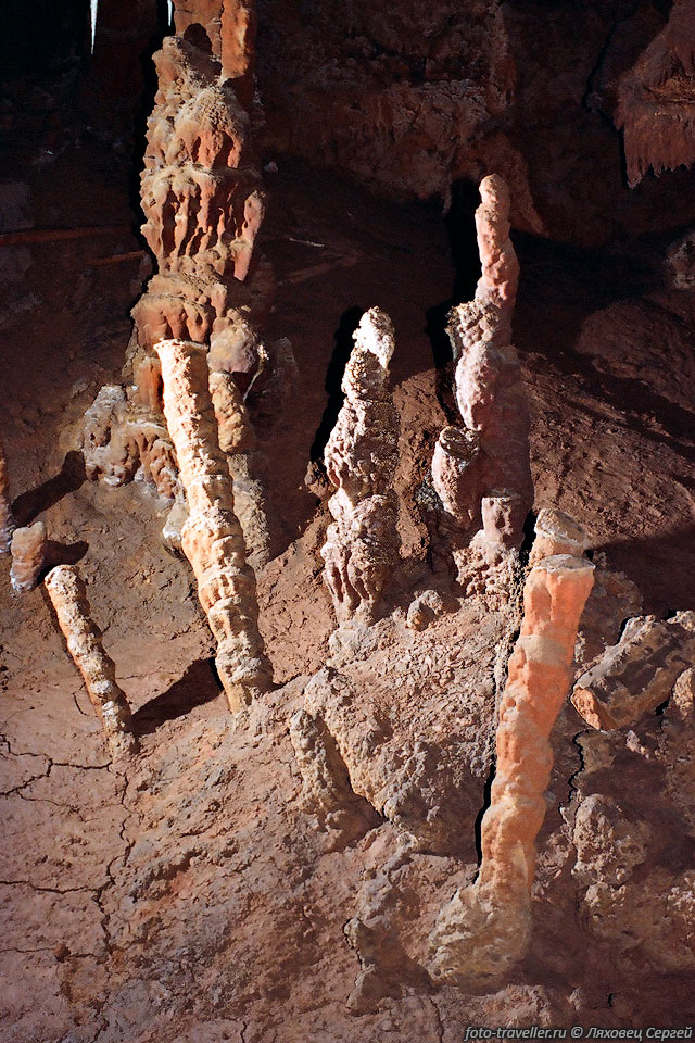 Пизанские башни в пещере Голубиная