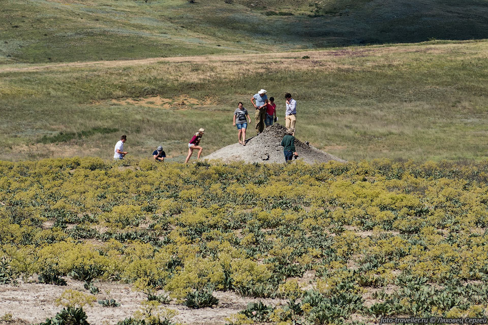 Грязевой конус Абиха на Булганакском грязевулканическом поле