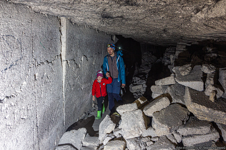 Ход в Старокарантинских каменоломнях