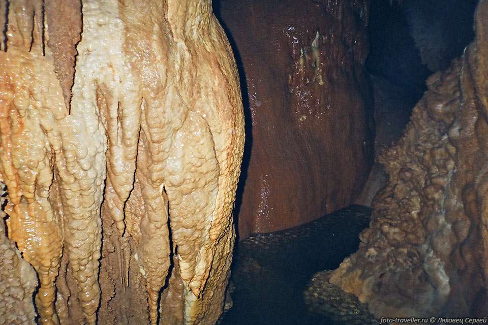 Озеро в пещере Суворовская