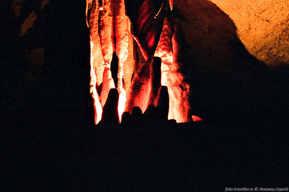 Таинственный огонь. 
Пещера Кастере.