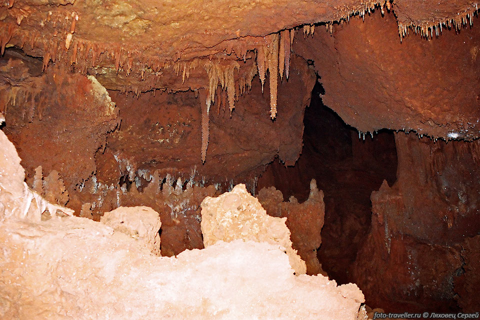 Зал в пещере 200 лет Симферополя