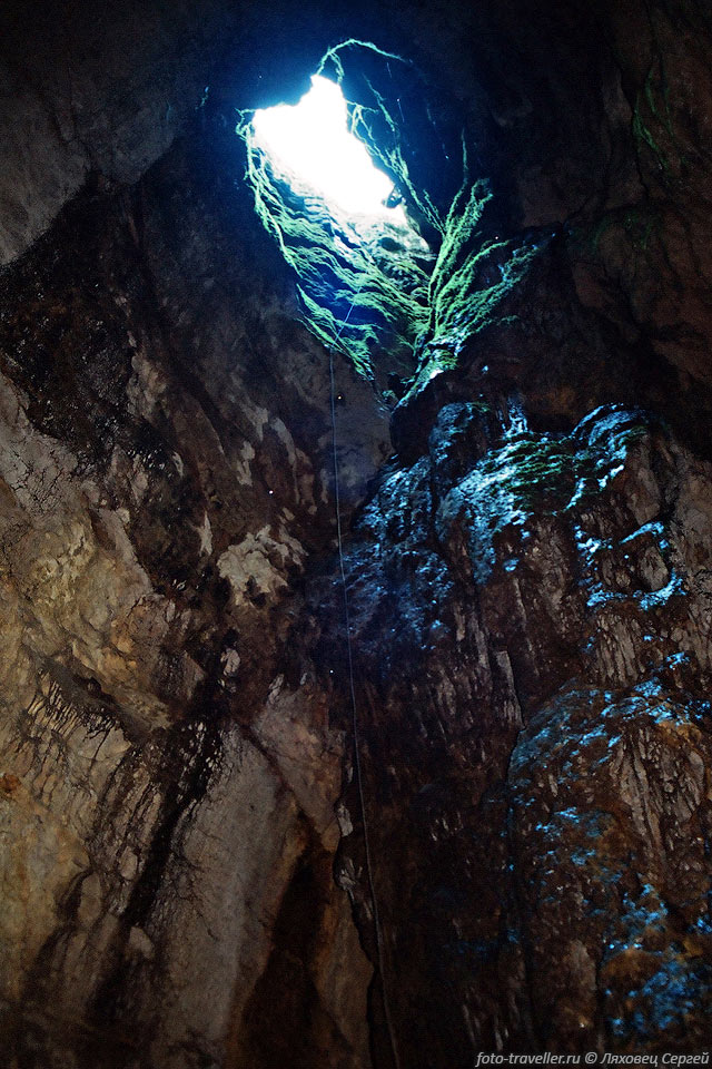 Входной колодец в пещере Крубера