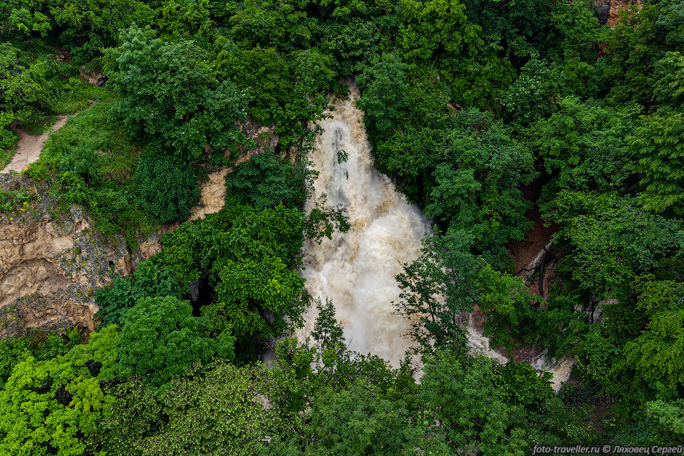 Водопад Су-Учхан в сильный паводок.
Уровень воды на 27 июня 2022 года.