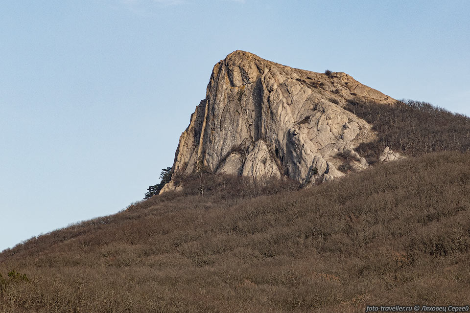 Одна из вершин горы Эчки-Даг с севера