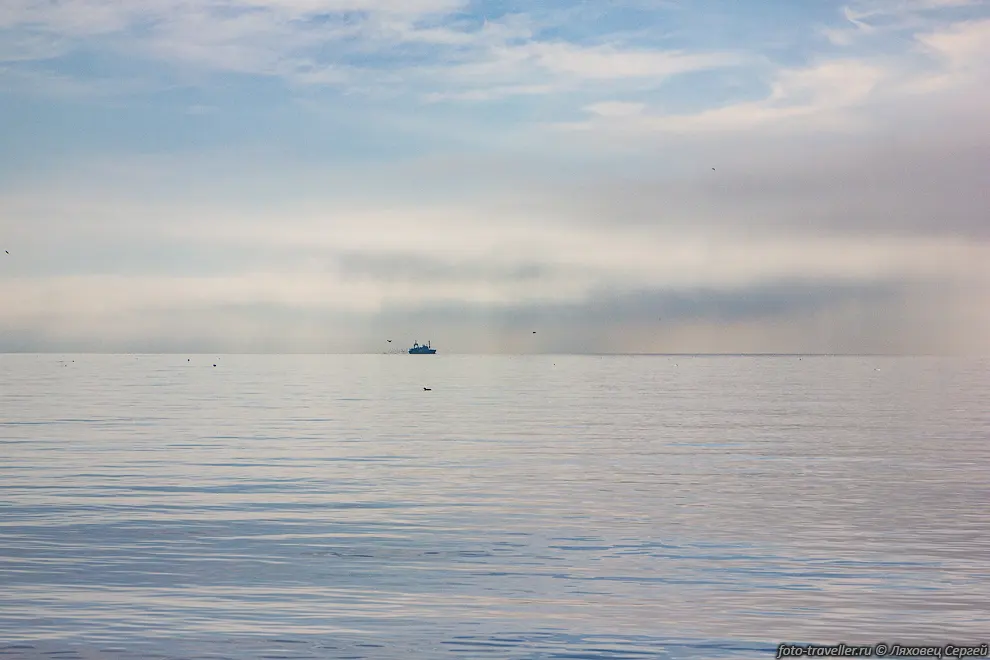Судно в море