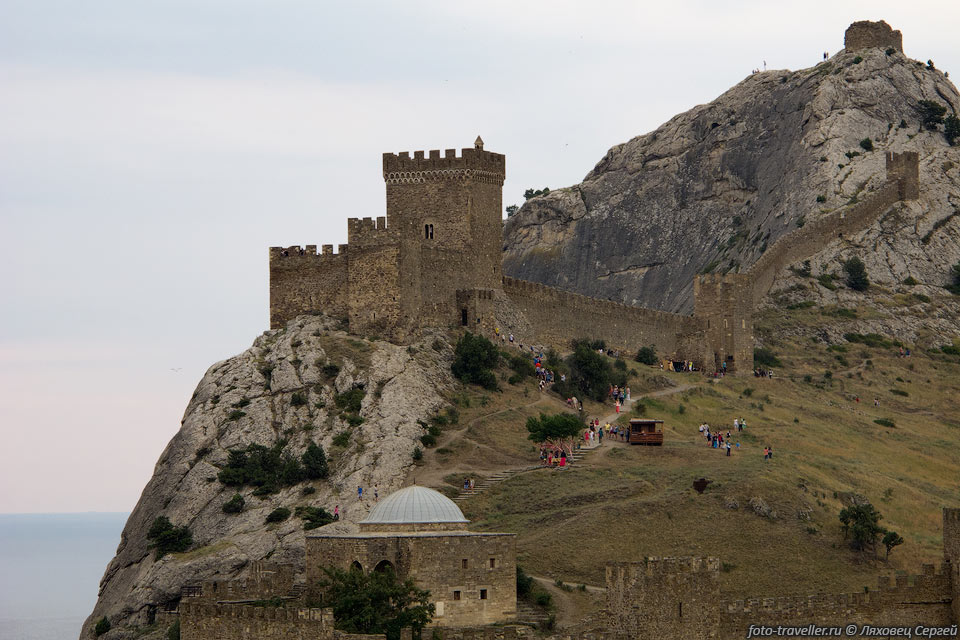 Генуэзская крепость в Судаке.
Построенна генуэзцами в период с 1371 по 1469 годы.