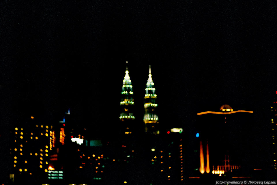 Ночной Куала-Лумпур (Kuala-Lumpur), самый большой город Малайзии.