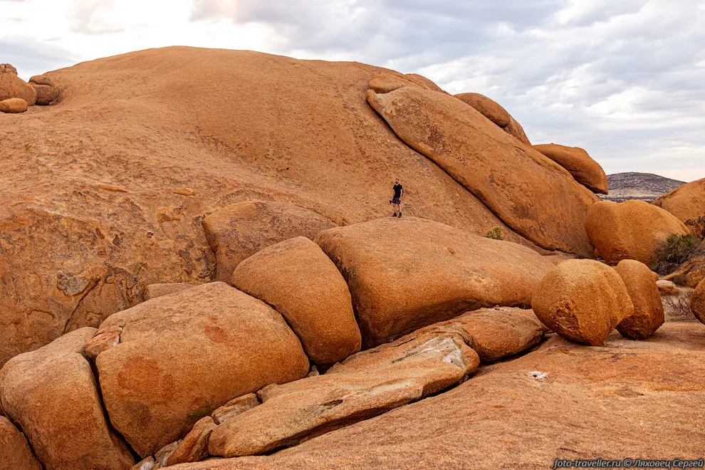 Округлые скалы массива Спицкопп(Spitzkoppe)