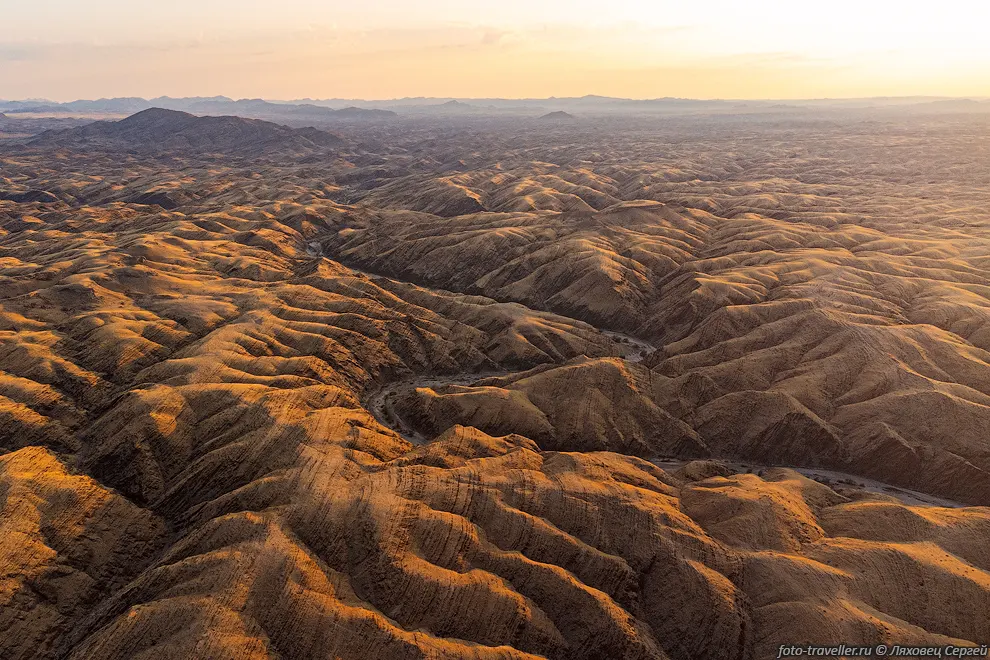 Пейзажи над каньоном Куисеб (Kuiseb Canyon).