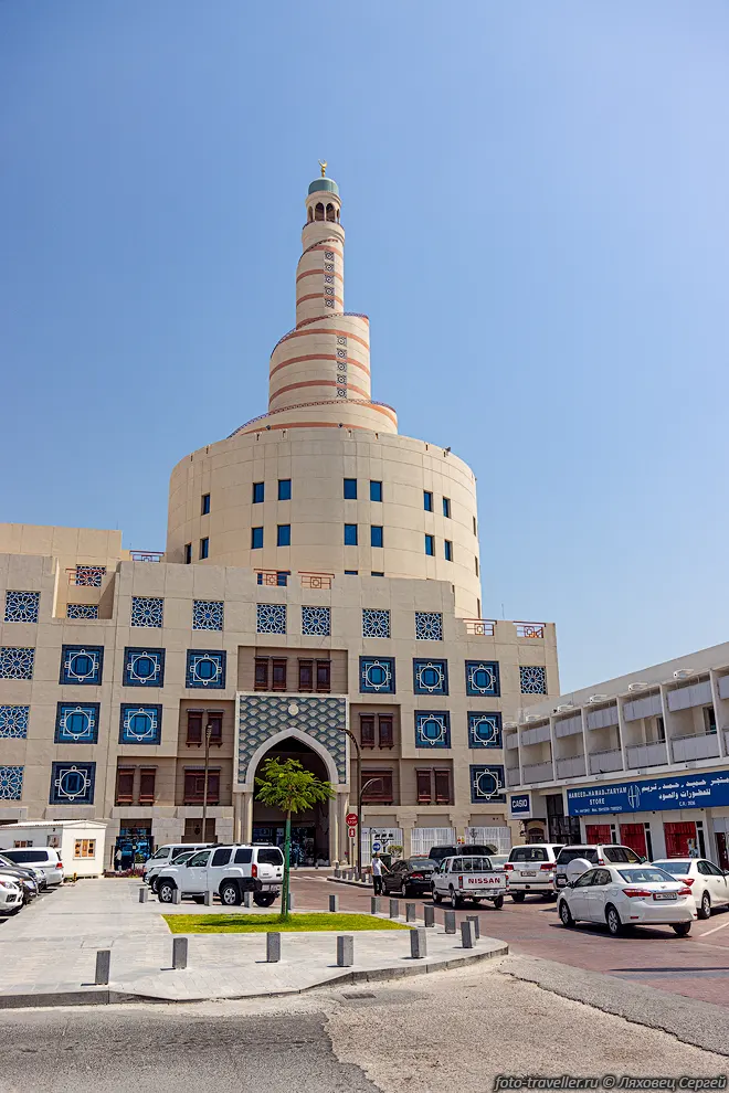 Al Fanar Mosque - спиральная мечеть