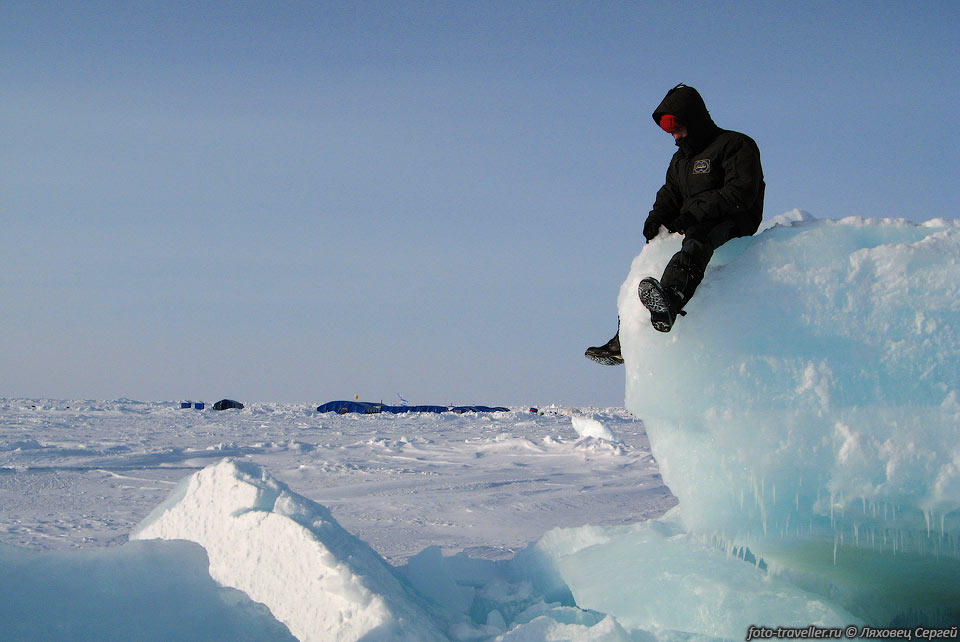 Самая ближняя точка, на которую наша станция приблизилась к Северному 
Полюсу
это 89° 48' 46" северной широты. (20 км до полюса).