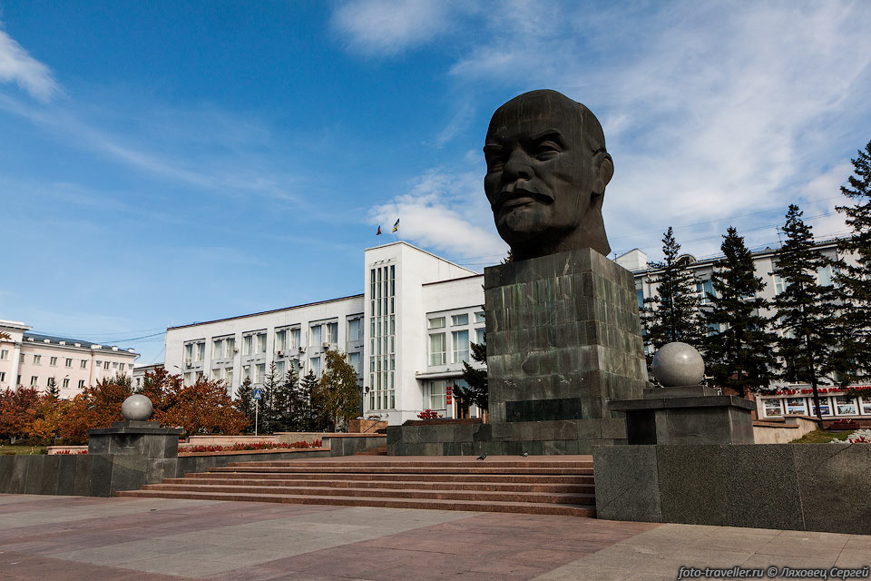 Памятник Владимиру Ильичу Ленину в Улан-Удэ.
