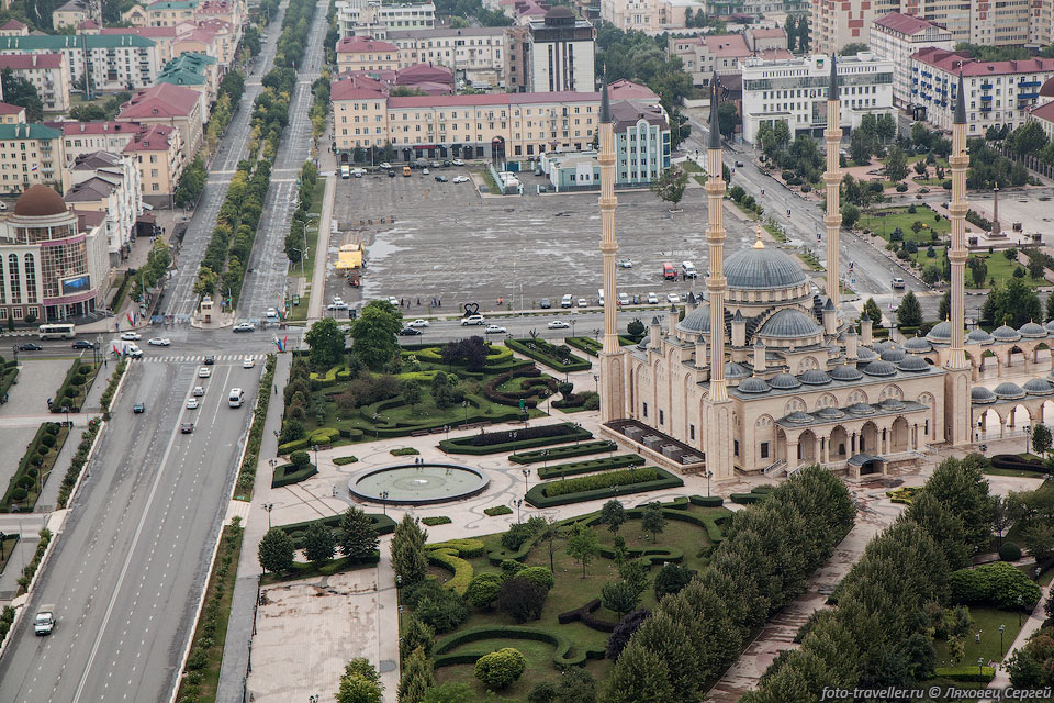 Вид на мечеть "Сердце Чечни" сверху