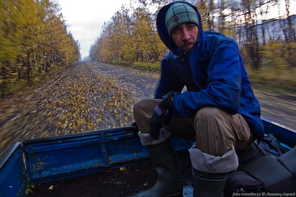 Подъезжаем в кузове пикапа