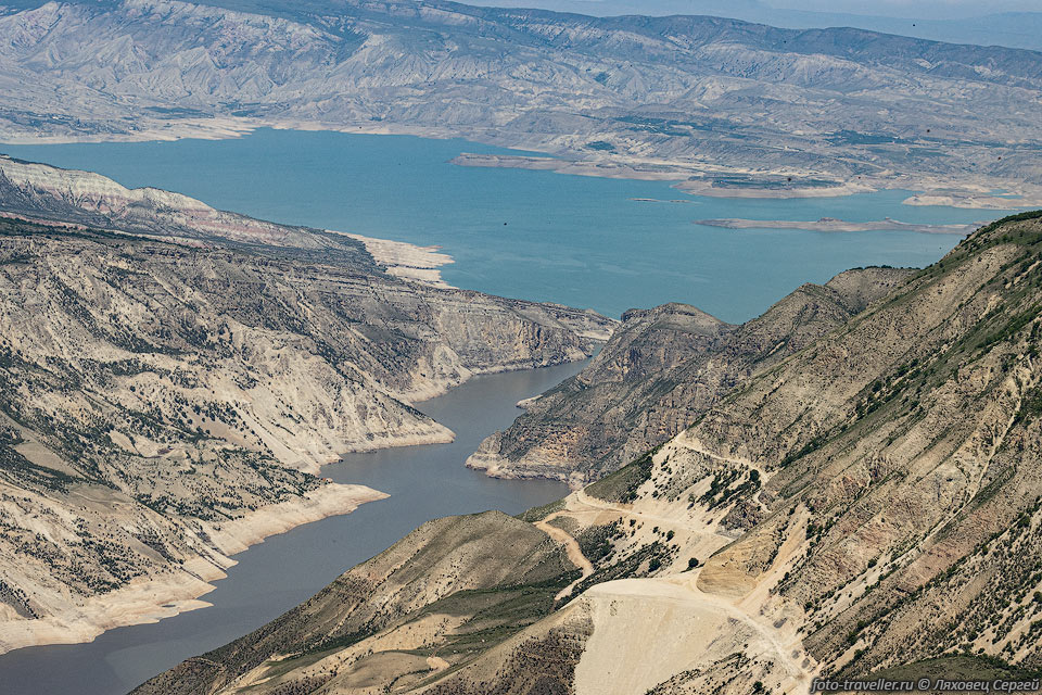 Чиркейское водохранилище находится на реке Сулак и образовано 
в результате строительства Чиркейской ГЭС.
Это крупнейшее водохранилище Северного Кавказа.