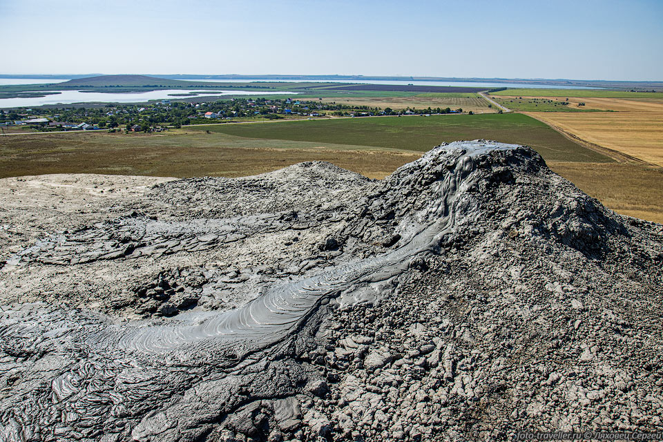  Ахтанизовский грязевой вулкан (Блевака, Ахтанизовская сопка)

находится на окраине станицы Ахтанизовской и имеет высоту 67 м