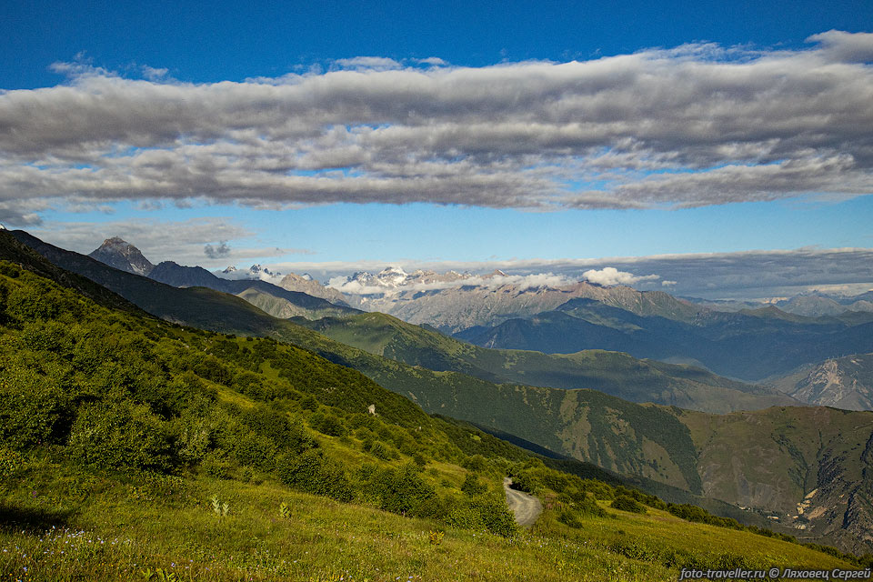 Кавказские горы в Северной Осетии