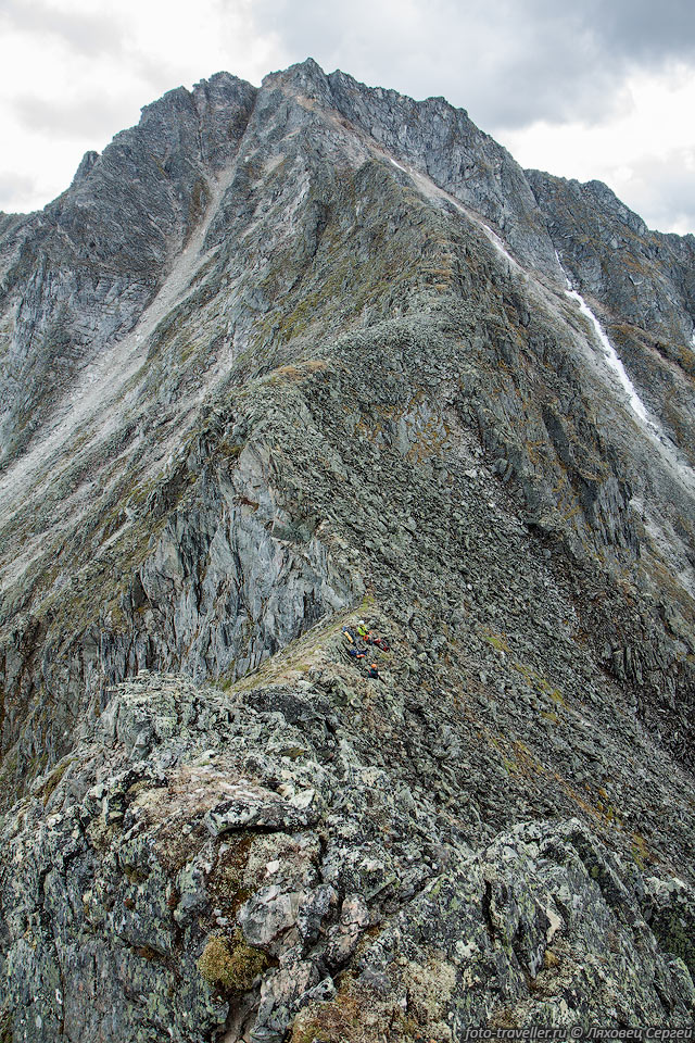 Группа на перевале Туманный (2360 м, 2А)
