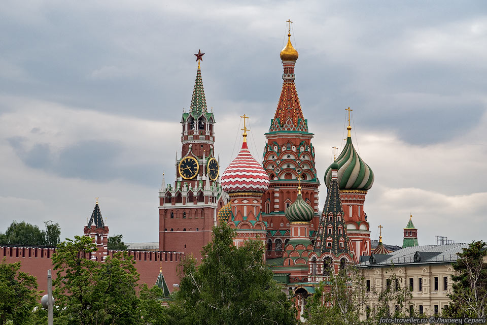 Вид на Кремль с парка Зарядье