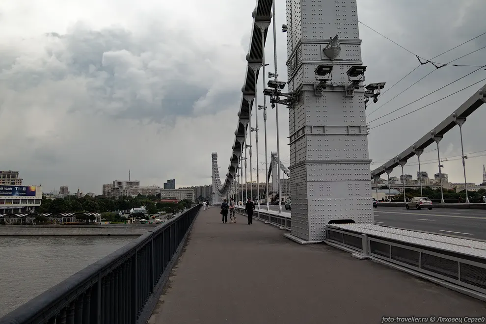 Крымский мост в Москве