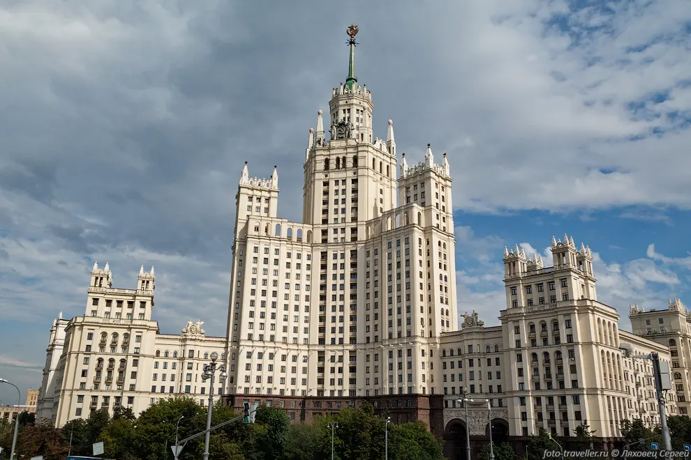 Сталинская высотка на Котельниковской набережной
