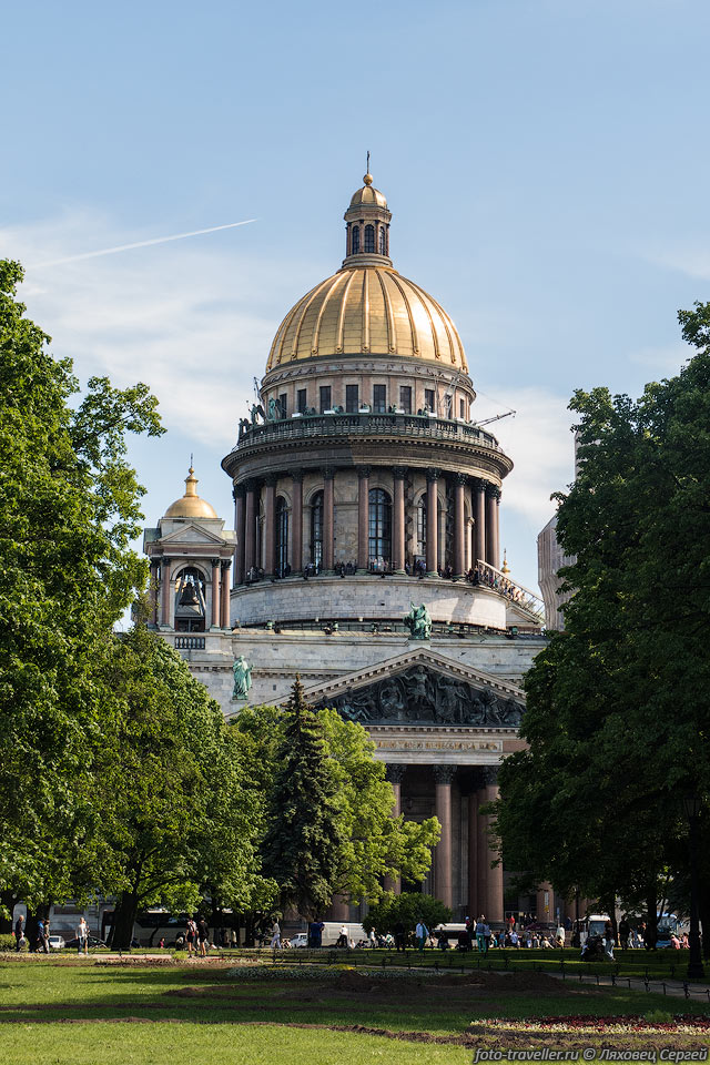 Исаакиевский собор - крупнейший православный храм Санкт-Петербурга.

Построен в 1818-1858 годы. Высота - 101,5 м, внутренняя площадь более 4000 м².
