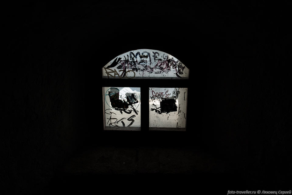 Окно в Выборгском замке