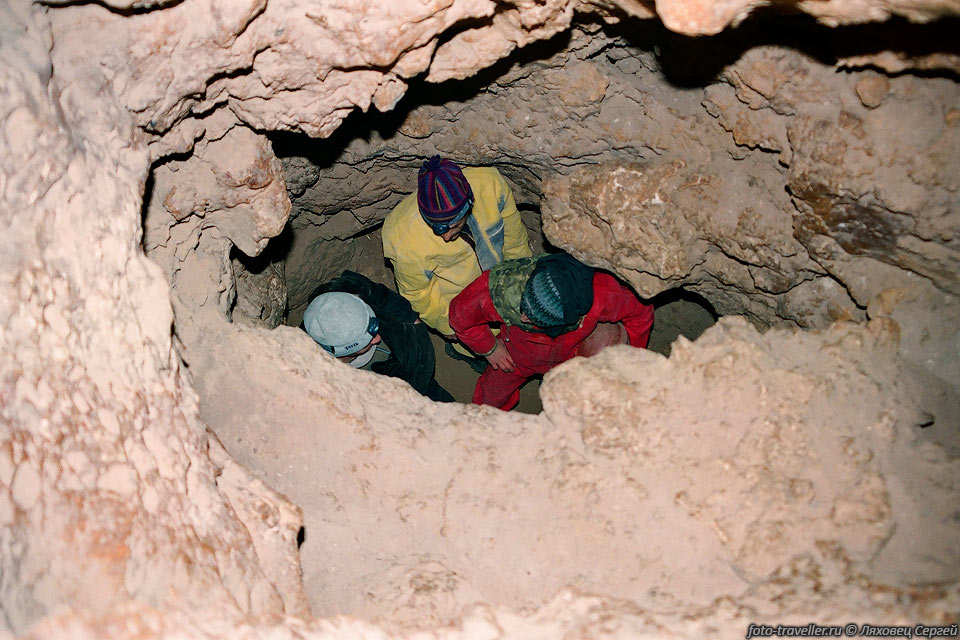 Пещера Братьев Грэве расположена на берегу Волги неподалеку от 
Самары