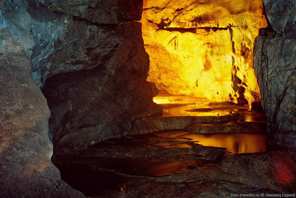 Гуры в пещере Кутук-IV