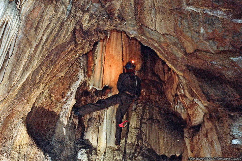 Протяженность пещеры Пропащая Яма около 3 км