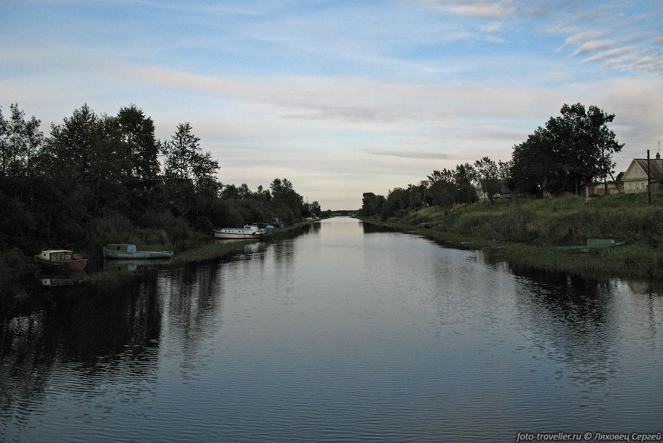 Новоладожский канал в поселке Новая Ладога