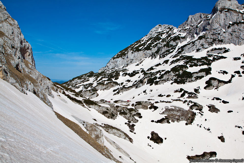 В северных областях Черногории снег лежит до 5-ти месяцев в году, 
в горах еще больше